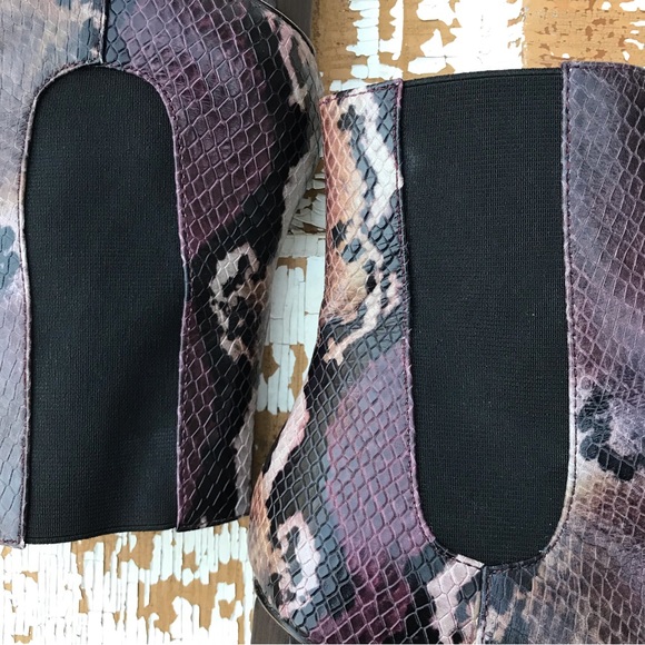 🍄 Donald J.Pliner Laila Snakeskin Print Booties - Picture 11 of 12